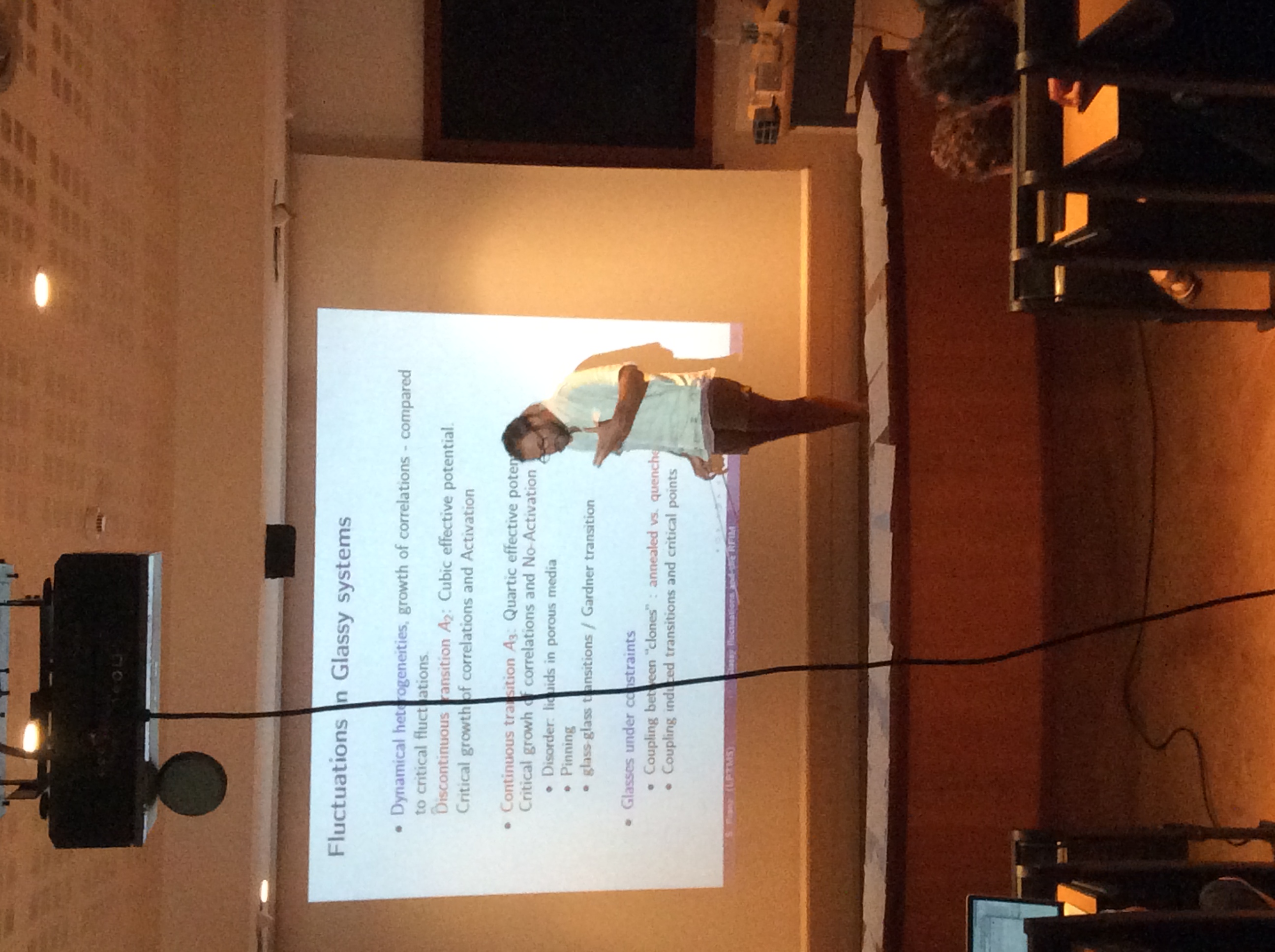 A lecture in progress during the 2014 Cargèse school